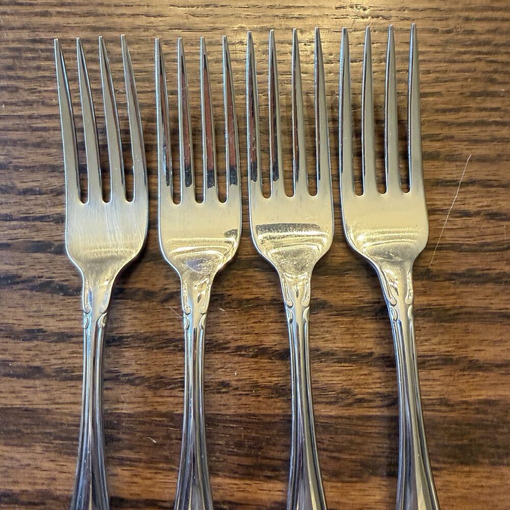 Oneida Community CHATELAINE Stainless Dinner Fork Betty Crocker Glossy Flatware - Picture 2 of 6